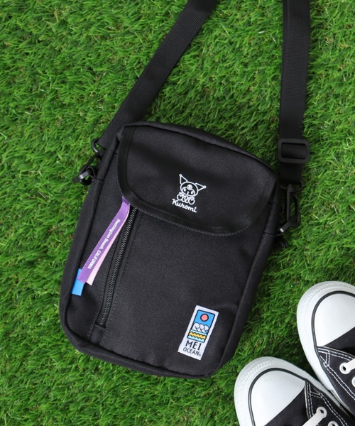 PEANUTS（ピーナッツ）の「MEI OCEAN キャラクター タテ型ショルダーバッグ（ショルダーバッグ・レディース・ブラック/ブラック系2/ブラック系1/ブラック系3/ブラック系・FREE）」の3枚目の写真