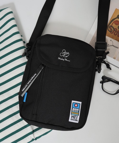 PEANUTS（ピーナッツ）の「MEI OCEAN キャラクター タテ型ショルダーバッグ（ショルダーバッグ・レディース・ブラック/ブラック系2/ブラック系1/ブラック系3/ブラック系・FREE）」の4枚目の写真