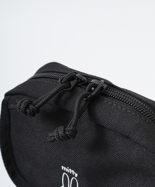 PEANUTS（ピーナッツ）の「MEI OCEAN キャラクター タテ型ショルダーバッグ（ショルダーバッグ・レディース・ブラック/ブラック系2/ブラック系1/ブラック系3/ブラック系・FREE）」の16枚目の写真