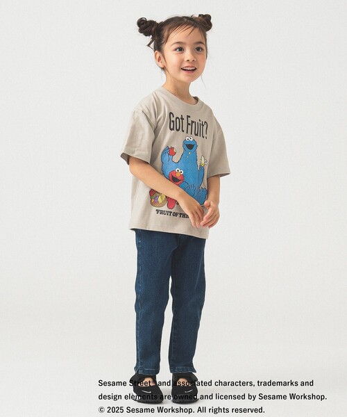 FRUIT OF THE LOOM(フルーツオブザルーム)の「FRUIT OF THE LOOM / セサミストリート プリント Tシャツ ① 2025SS(100~140cm)(Tシャツ/カットソー・キッズ・ベージュ/ブラック系その他4・100/110/120/130/140)」の12枚目の写真
