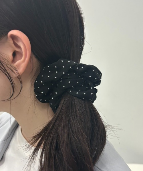 Birthday room（バースデイルーム）の「ドット柄シュシュ/dot scrunchie（シュシュ・レディース・ブラック/アイボリー・FREE）」の17枚目の写真