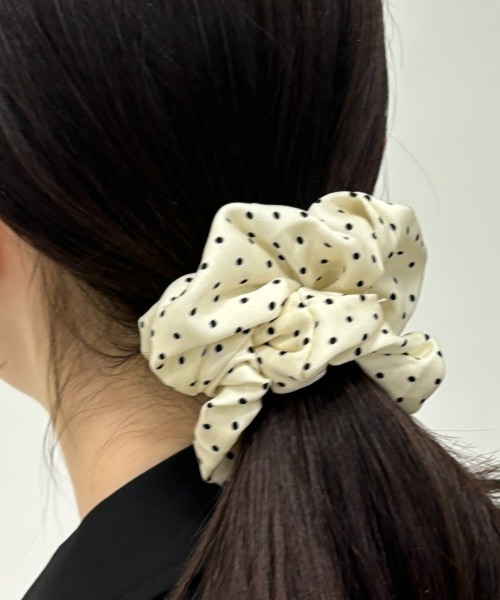 Birthday room（バースデイルーム）の「ドット柄シュシュ/dot scrunchie（シュシュ・レディース・ブラック/アイボリー・FREE）」の22枚目の写真