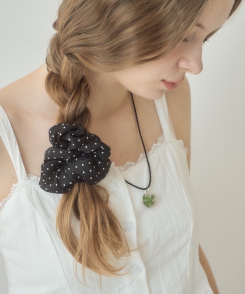 Birthday room（バースデイルーム）の「ドット柄シュシュ/dot scrunchie（シュシュ・レディース・ブラック/アイボリー・FREE）」の11枚目の写真
