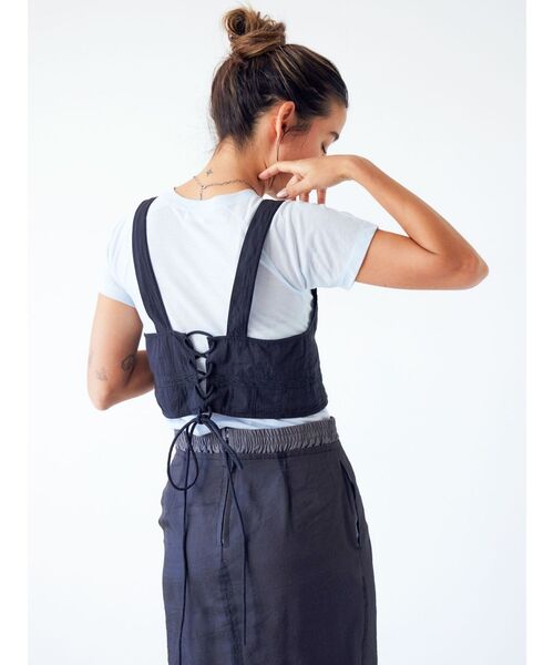 Ungrid(アングリッド)の「バックレースアップコットンキャミ(キャミソール・レディース・ブラック/オフホワイト・FREE)」の20枚目の写真