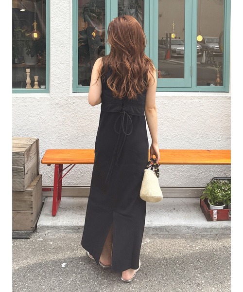 Ungrid(アングリッド)の「バックレースアップコットンキャミ(キャミソール・レディース・ブラック/オフホワイト・FREE)」の4枚目の写真