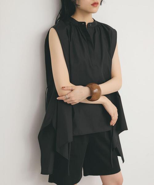 KBF（ケイビーエフ）の「BACKボリュームギャザーブラウス（シャツ/ブラウス・レディース・ブラック/オフホワイト/オレンジ系その他・ONE）」の3枚目の写真