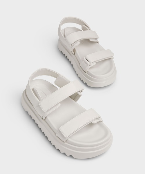 CHARLES & KEITH(チャールズ & キース)の「ダブルストラップ フラットフォームサンダル(サンダル・レディース・クリーム/ブラック/ライトピンク・22.5cm/23cm/23.5cm/24.5cm/25cm/25.5cm/26.5cm)」の14枚目の写真