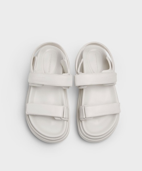 CHARLES & KEITH(チャールズ & キース)の「ダブルストラップ フラットフォームサンダル(サンダル・レディース・クリーム/ブラック/ライトピンク・22.5cm/23cm/23.5cm/24.5cm/25cm/25.5cm/26.5cm)」の17枚目の写真