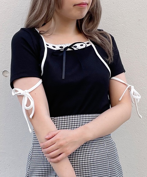 abc une face(アーベーセーアンフェイス)の「配色リボントップス(Tシャツ/カットソー・レディース・ブラック/ホワイト/ピンク・FREE)」の2枚目の写真