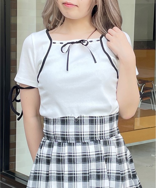 abc une face(アーベーセーアンフェイス)の「配色リボントップス(Tシャツ/カットソー・レディース・ブラック/ホワイト/ピンク・FREE)」の6枚目の写真