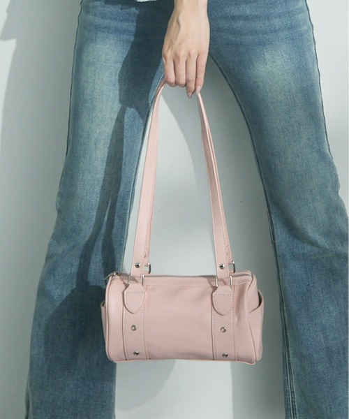 Olu.（オルドット）の「ラウンドボストンバッグ（ボストンバッグ・レディース・レモンイエロー/ブラック/ホワイト/ピンク/ライム・FREE）」の5枚目の写真