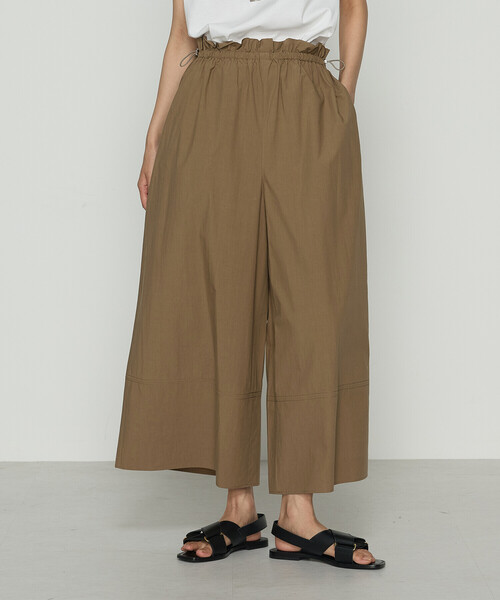 K.T KIYOKO TAKASE(キヨコタカセ)の「コットンタイプライター ギャザーワイドパンツ(その他パンツ・レディース・ライトグレー/チャコール/キャメル/ベージュ/オリーブ・9号/7号)」の4枚目の写真