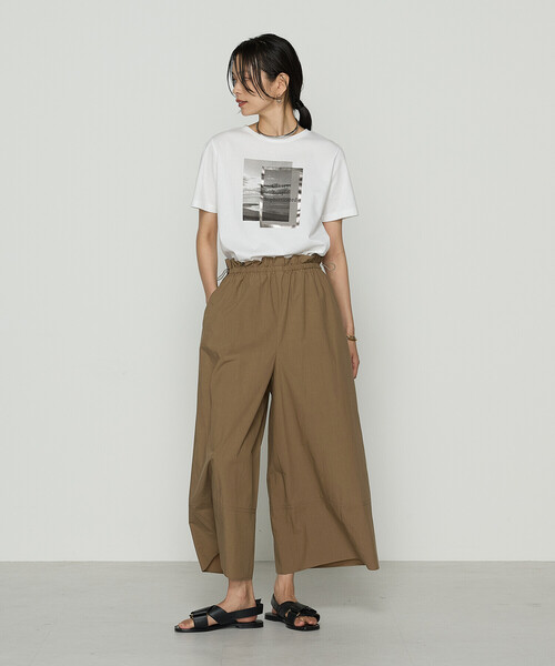 K.T KIYOKO TAKASE(キヨコタカセ)の「コットンタイプライター ギャザーワイドパンツ(その他パンツ・レディース・ライトグレー/チャコール/キャメル/ベージュ/オリーブ・9号/7号)」の20枚目の写真