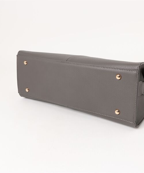 12Twelve Agenda（トゥエルブ　アジェンダ）の「【A4収納可能】パスケース付A4トートバッグ（トートバッグ・レディース・チャコールグレー/グレイッシュベージュ/ベージュ・FREE）」の5枚目の写真