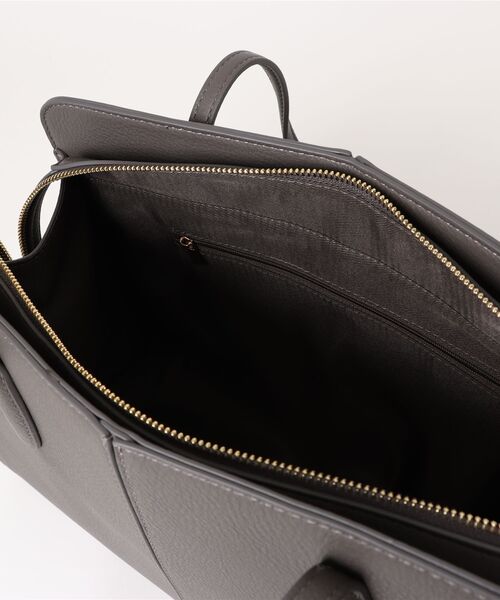 12Twelve Agenda（トゥエルブ　アジェンダ）の「【A4収納可能】パスケース付A4トートバッグ（トートバッグ・レディース・チャコールグレー/グレイッシュベージュ/ベージュ・FREE）」の6枚目の写真