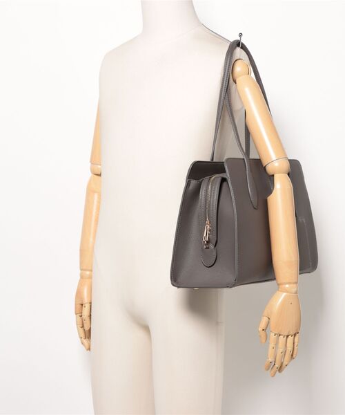 12Twelve Agenda（トゥエルブ　アジェンダ）の「【A4収納可能】パスケース付A4トートバッグ（トートバッグ・レディース・チャコールグレー/グレイッシュベージュ/ベージュ・FREE）」の10枚目の写真