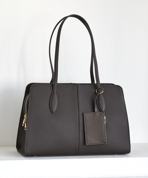 12Twelve Agenda（トゥエルブ　アジェンダ）の「【A4収納可能】パスケース付A4トートバッグ（トートバッグ・レディース・チャコールグレー/グレイッシュベージュ/ベージュ・FREE）」の12枚目の写真