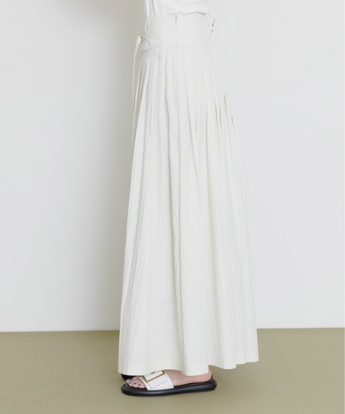 Eimee Law（エイミーロウ）の「ベルテッド タックプリーツスカート（スカート・レディース・ブラウン/ブラック/アイボリー/ダークグレー・FREE）」の17枚目の写真