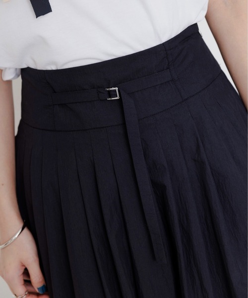 Eimee Law（エイミーロウ）の「ベルテッド タックプリーツスカート（スカート・レディース・ブラウン/ブラック/アイボリー/ダークグレー・FREE）」の21枚目の写真