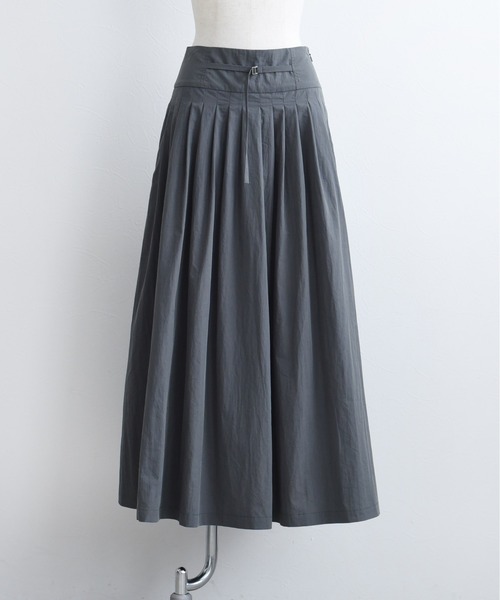 Eimee Law（エイミーロウ）の「ベルテッド タックプリーツスカート（スカート・レディース・ブラウン/ブラック/アイボリー/ダークグレー・FREE）」の11枚目の写真