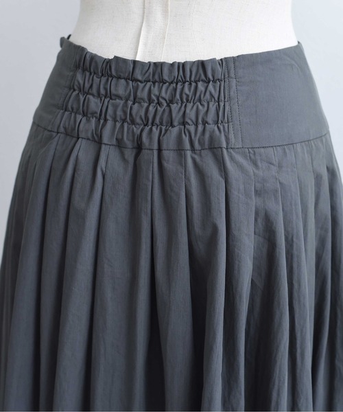 Eimee Law（エイミーロウ）の「ベルテッド タックプリーツスカート（スカート・レディース・ブラウン/ブラック/アイボリー/ダークグレー・FREE）」の7枚目の写真