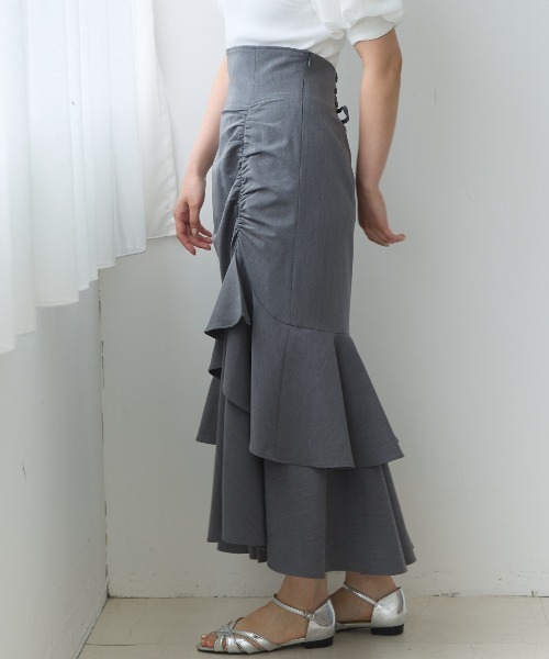 AND COUTURE（アンドクチュール）の「アシメギャザーフリルマーメイド