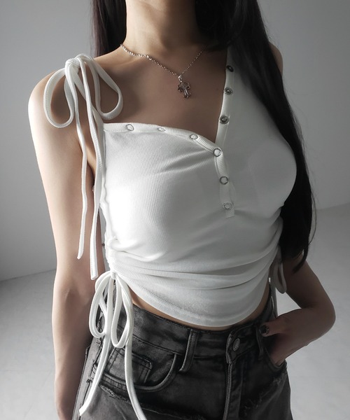 me+em select(ミームセレクト)の「【 2color 】ショルダーリボンシャーリングキャミタンクトップ/ shoulder ribbon shirring cami tank top(キャミソール・レディース・ブラック/ホワイト・FREE)」の14枚目の写真
