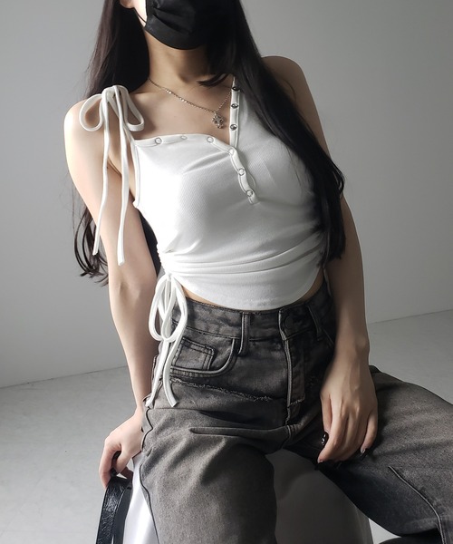 me+em select(ミームセレクト)の「【 2color 】ショルダーリボンシャーリングキャミタンクトップ/ shoulder ribbon shirring cami tank top(キャミソール・レディース・ブラック/ホワイト・FREE)」の19枚目の写真