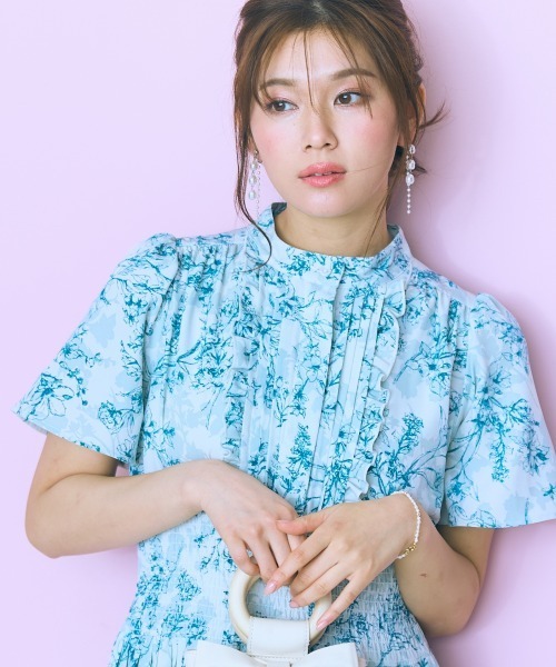 marun（マルン）の「＜大きいサイズ＞プリーツデザインフレア袖ワンピース　marun（ワンピース・レディース・グレー系/パープル系/ブルー系・5L/4L/3L/LL/L）」の21枚目の写真