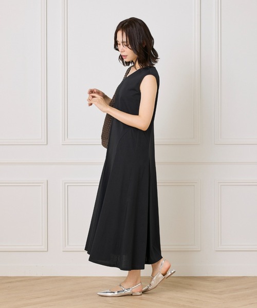 INED（イネド）の「【UVカット】フレアカットワンピース（ワンピース・レディース・モカ/ブラック・9号/11号）」の3枚目の写真
