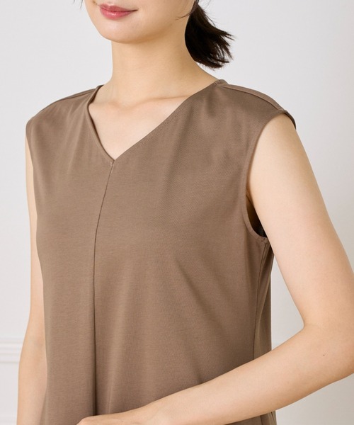 INED（イネド）の「【UVカット】フレアカットワンピース（ワンピース・レディース・モカ/ブラック・9号/11号）」の8枚目の写真