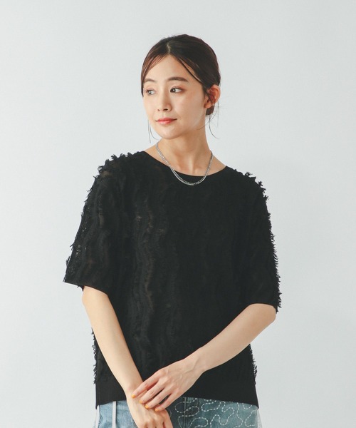 GLOBAL WORK（グローバルワーク）の「シアーフリンジプルオーバー半袖/492458（Tシャツ/カットソー・レディース・オフホワイト/ライトグレー/ブラック・LARGE/MEDIUM）」の3枚目の写真