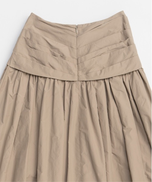 MAISON SPECIAL（メゾンスペシャル）の「Voluminous Tuck Flare Skirt/ボリューミータックフレアスカート【MAISON SPECIAL/メゾンスペシャル】（スカート・レディース・ホワイト/ベージュ/ブラック・36/38）」の18枚目の写真