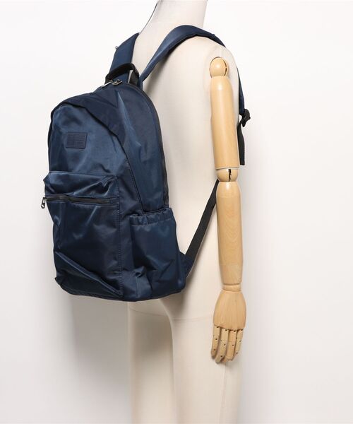 G-STAR（ジースター）の「【UNISEX】City Backpack 2.0/シティーバックパック/軽量撥水（バックパック/リュック・メンズ・ネイビー/ブラック・ONE SIZE）」の7枚目の写真