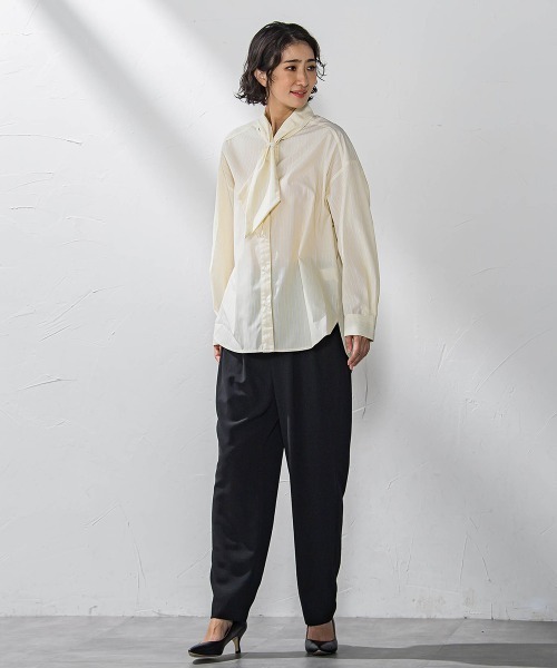 la.f…(ラエフ)の「キレリテーパードパンツ≪洗濯機で洗える≫(スラックス・レディース・キャメル/チャコールグレー/ブラック・11号/9号/7号)」の15枚目の写真