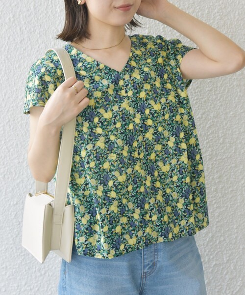 ビルドネックプリント　半袖ブラウス　シップス 手洗い可能〉ビルドネック プリント 半袖 ブラウス｜シップスの