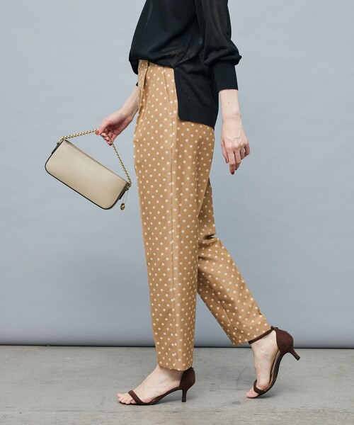 NOLLEY’S Sophi（ノーリーズソフィ）の「ウォッシャブルドットジャガードテーパードパンツ（その他パンツ・レディース・ベージュ系その他/ブラック系その他・38/36/34）」の5枚目の写真