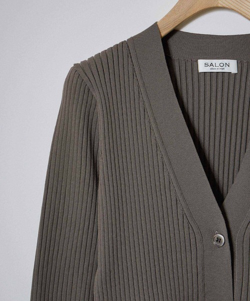 SALON adam et rope'(サロン アダム エ ロペ)の「【WEB限定】Vネックペプラムカーディガン 2(カーディガン/ボレロ・レディース・チャコールグレー/ブラック/レッド/ベージュ系その他・FREE)」の15枚目の写真