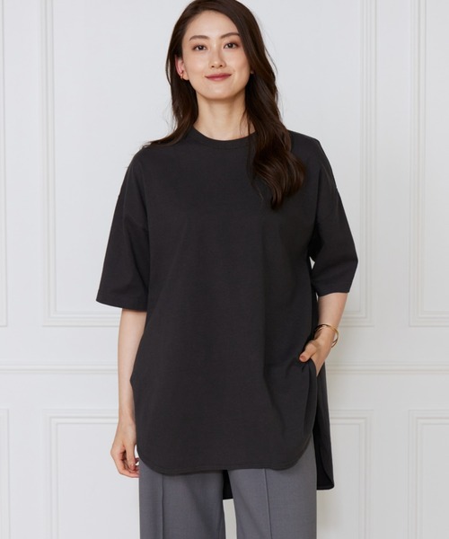 I.T.'S international(イッツインターナショナル)の「ラウンドヘムカットプルオーバー(Tシャツ/カットソー・レディース・ブラウン/スミクロ・フリー)」の12枚目の写真