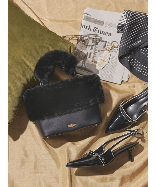 LILY BROWN（リリーブラウン）の「エコファーコンビ2wayトート（トートバッグ・レディース・アイボリー/ブラック/ピンクベージュ/ライトブルー/ライトグレー/チェック・F）」の3枚目の写真