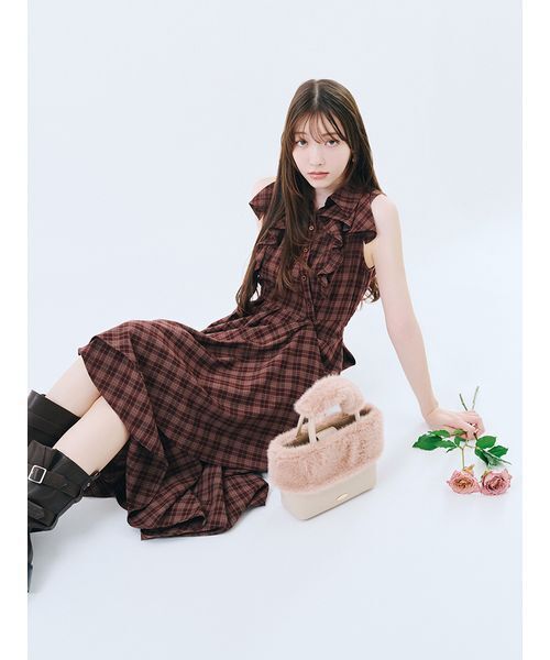 LILY BROWN（リリーブラウン）の「エコファーコンビ2wayトート（トートバッグ・レディース・アイボリー/ブラック/ピンクベージュ/ライトブルー/ライトグレー/チェック・F）」の9枚目の写真