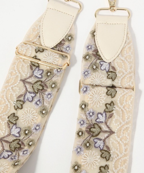 GLOBAL WORK（グローバルワーク）の「太幅刺繍スマホショルダー/581096（その他小物・レディース・ホワイト/ライトピンク/グリーン系その他4/ブラック・FREE）」の6枚目の写真