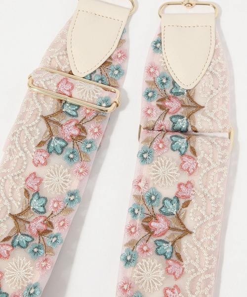 GLOBAL WORK（グローバルワーク）の「太幅刺繍スマホショルダー/581096（その他小物・レディース・ホワイト/ライトピンク/グリーン系その他4/ブラック・FREE）」の7枚目の写真