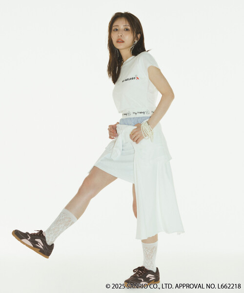 BASICKS(ベイシックス)の「BASICKS × SANRIO × Firsthand/ベイシックス × サンリオ × ファーストハンド x <My Melody><Kuromi> LOGO CONPACT TEE(Tシャツ/カットソー・レディース・ブラック/ホワイト・FREE)」の3枚目の写真