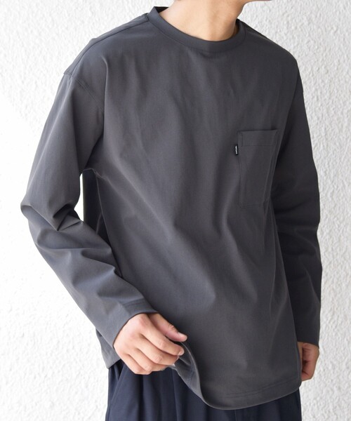 SHIPS any(シップス エニィ)の「SHIPS any: SORONA(R) ストレッチ ジャージー スピンドル ポケット Tシャツ (ロンT)◇(Tシャツ/カットソー・メンズ・ダークグレー/ホワイト/ブラック/ベージュ・SMALL/MEDIUM/LARGE/X-LARGE)」の3枚目の写真