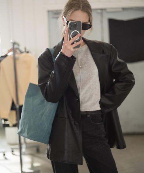 GENERAL IDEA(ジェネラルアイデア)の「GENERAL IDEA/ジェネラルアイディア eco suede basket shoulder bag ショルダーバッグ(ショルダーバッグ・レディース・キャメル/ベージュ/ブルー・FREE)」の21枚目の写真