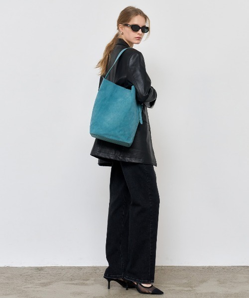 GENERAL IDEA(ジェネラルアイデア)の「GENERAL IDEA/ジェネラルアイディア eco suede basket shoulder bag ショルダーバッグ(ショルダーバッグ・レディース・キャメル/ベージュ/ブルー・FREE)」の22枚目の写真