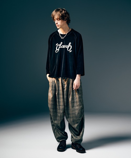 glamb（グラム）の「Spin Logo Velour Sweat / スピンロゴベロアスウェット（スウェット・メンズ・ブラック/グレー/ブラウン・S/M/L）」の7枚目の写真