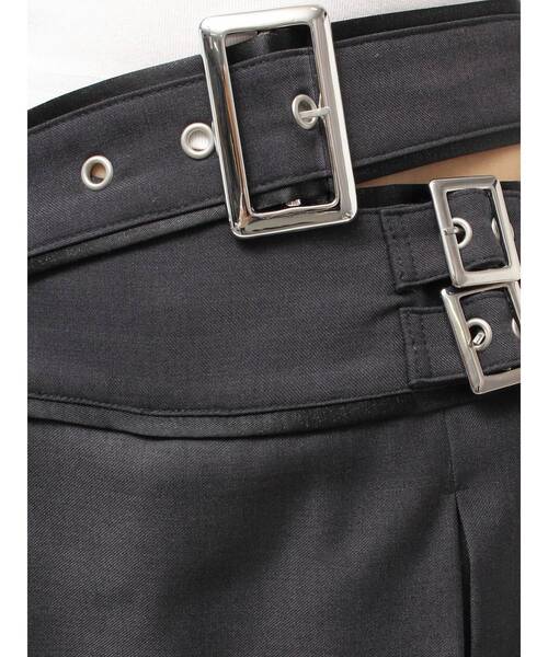 GYDA（ジェイダ）の「belt designプリーツスカートライクショートパンツ（スカート・レディース・ブラック/グレー・FREE）」の3枚目の写真