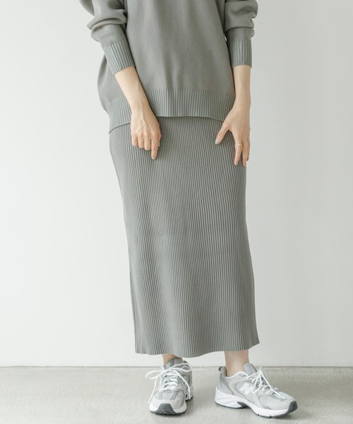 URBAN RESEARCH Sonny Label（アーバンリサーチサニーレーベル）の「『WEB限定』スウェットライクニット×スカートセットアップ（ワンピース・レディース・チャコールグレー/ブラック/ベージュ系その他・FREE）」の20枚目の写真